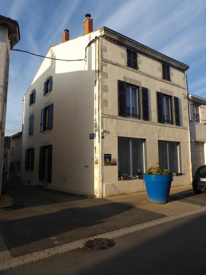 Chez Lorette Mauze-sur-le-Mignon Екстер'єр фото